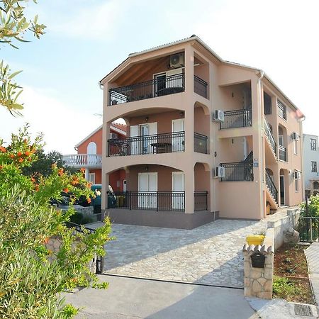 Apartmani Natasa Nino Jezera, Murter المظهر الخارجي الصورة