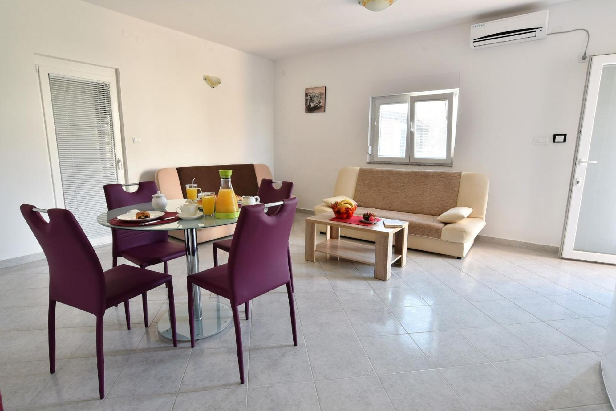 Apartmani Natasa Nino Jezera, Murter الغرفة الصورة